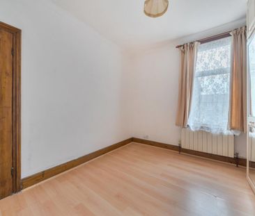 3 bedroom House To Let Total Size: 1159 SQ FT - Photo 6