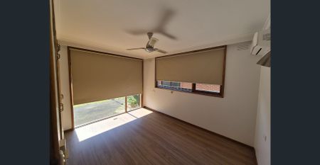 THREE BEDROOM HOUSE - Photo 4