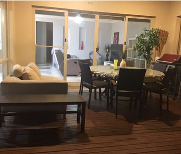 Upper Coomera - Photo 3