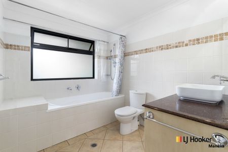 4 Medley Street, Chifley ACT 2606 - House For Rent | Domain - Photo 4
