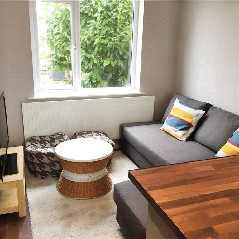 Shepherds Hill, Guildford, GU2 9RY - Photo 1