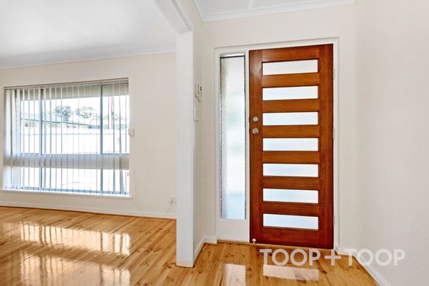 Low maintenance home - Photo 1