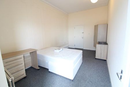 5 bedroom flat to rent - Photo 2