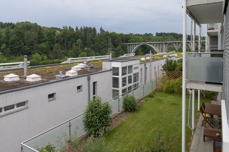 Living with evening sun and beautiful views - Photo 3