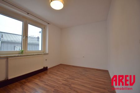 CHARMANTE DACHGESCHOSSWOHNUNG IN DER LINZER INNENSTADT - WG GEEIGNET - Foto 3