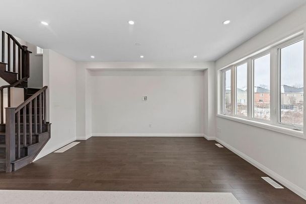 For Lease - 207 ALESSIO Drive, Hamilton, Ontario - Photo 1