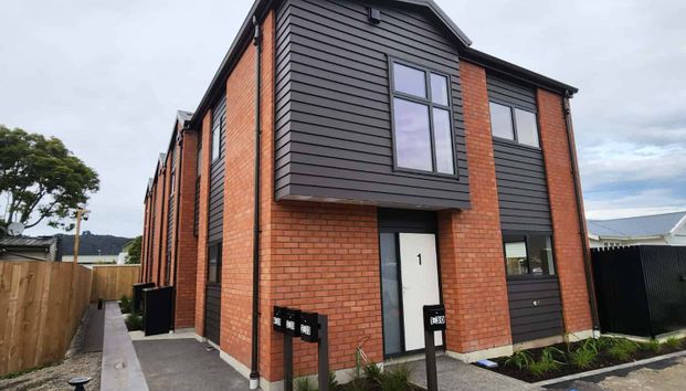 Silverstream Living - Photo 1