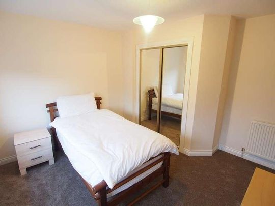 Devanha Gardens East, Aberdeen, AB11 - Photo 1