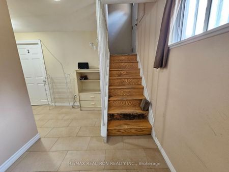 For Lease - 7 Stafford Road Unit# B1, Toronto, Ontario - Photo 5