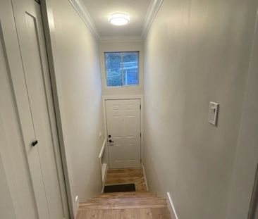 Royal Heights, Updated 4 Bedrooms/Heated Garage/RV Parking - Photo 1