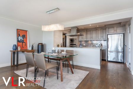 Condo in West Vancouver, BC - Photo 5