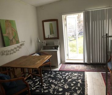 Peder Hardingsväg 12. Mysigt gårdshus - Photo 2
