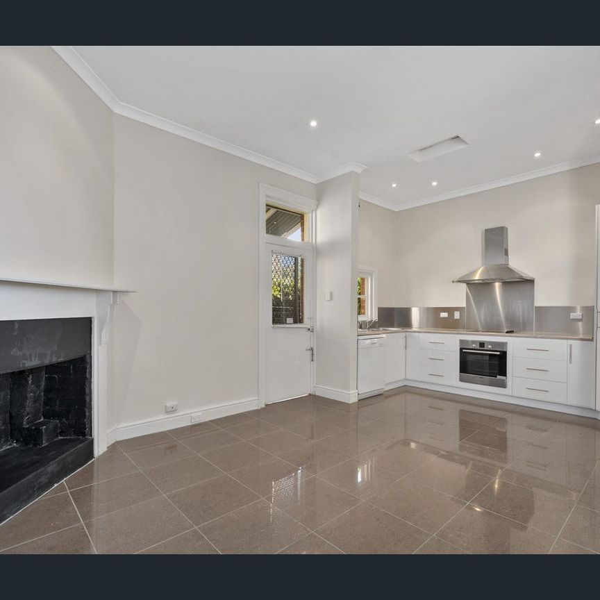 City Fring Living - Photo 1