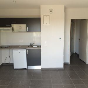 Location Appartement 1 pièce 23m² ROYAN 17200 - Photo 2