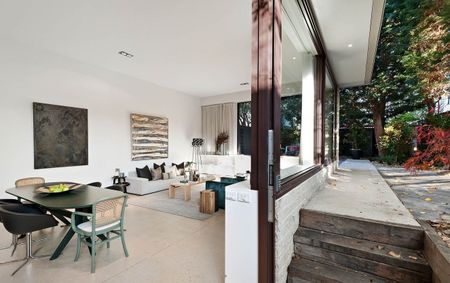 6A Chomley Street, Prahran VIC 3181 - Photo 3