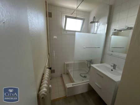 Location Appartement 2 pièces 44m² BRIVE LA GAILLARDE 19100 - Photo 4