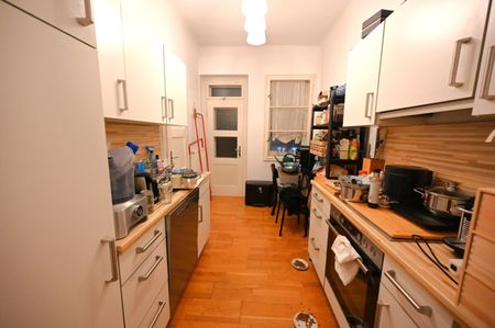 Urbanes Wohnen in der Innenstadt - 3,5-Zimmer-Wohnung mit Balkon - Photo 5