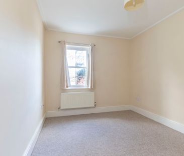 Moorend Park Road, Cheltenham GL53 0GB - Photo 3