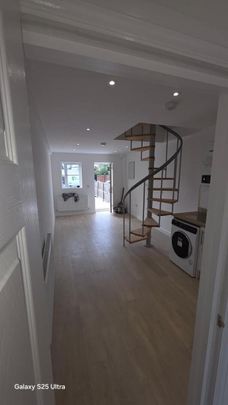 2 bedroom house to rent - Photo 1