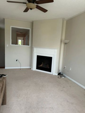 Detached Home For Lease | W9237250 - Photo 4
