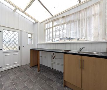 2 bedroom semi-detached house to rent - Photo 5