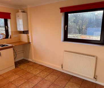 2 bedroom end of terrace house to rent - Photo 6