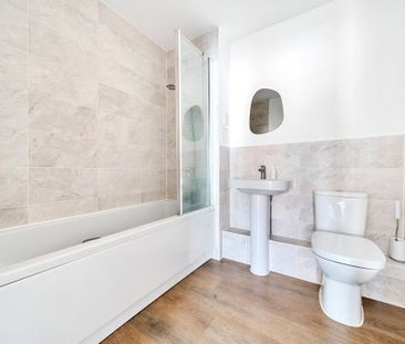 2 bedroom flat to rent - Photo 6