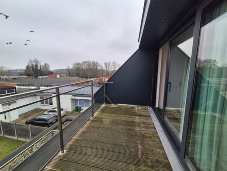 Modern dakappartement met 2 slaapkamers. - Foto 4