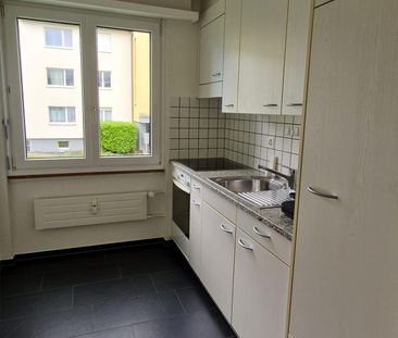 Charmante 3-Zimmer-Wohnung mit Balkon in ruhigem Quartier - Photo 3