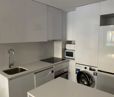 Apartamento con ascensor en alquiler en Centro - Photo 2