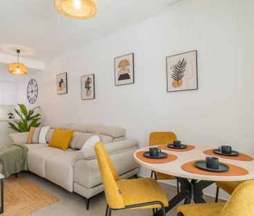 Apartment / Flat - Photo 2