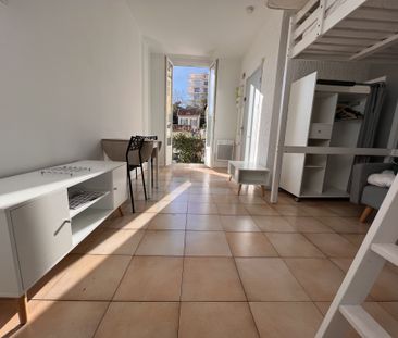 A LOUER STUDIO MEUBLE AVENUE CYRNOS - Photo 3