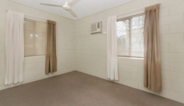2/81 Lockheed Street, - Photo 1