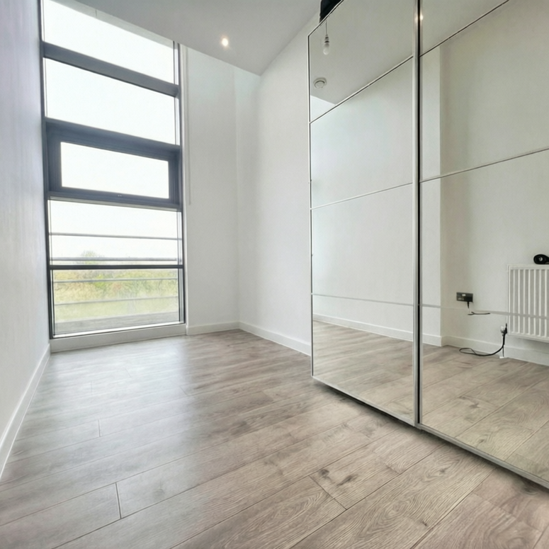 2 bedroom penthouse to rent - Photo 1