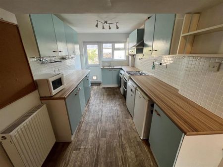 2 bedroom terraced house to rent - Photo 4