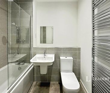 2 bedroom flat to rent - Photo 6