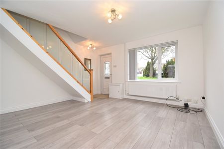 Yew Tree Rise, Pinewood, Ipswich, Suffolk, IP8 3RH - Photo 2