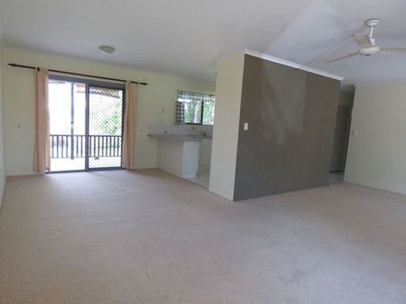 FAMILY HOME IN POPULAR COASTAL COMMUNITY - Photo 2