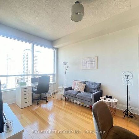 Beautiful 1 bedroom Open concept Wellesley & Shebourne - Photo 1