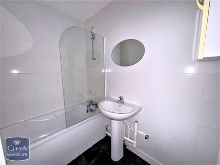 Location Appartement 3 pièces 66m² LILLE 59000 - Photo 4