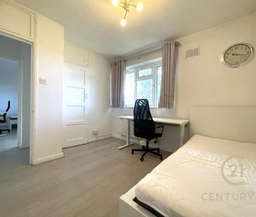 4 bedroom apartment to rent - Photo 4