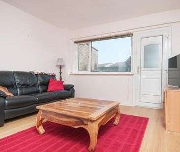 2 bedroom end of terrace house to rent - Photo 6