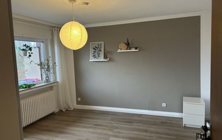 WBS erforderlich! Gut geschnittene 3 Zimmerwohnung! - Photo 2