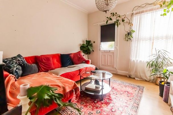 2 bedroom terraced house to rent - Photo 1