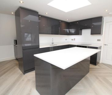 3 bedroom apartment to rent - Photo 4