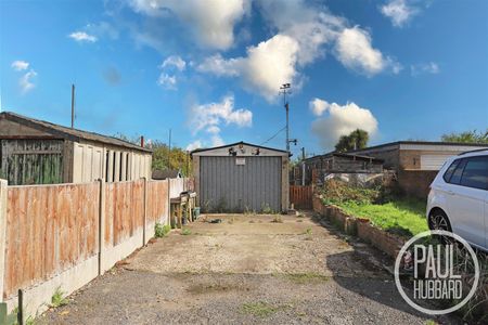 London Road, Gisleham, NR33 - Photo 3