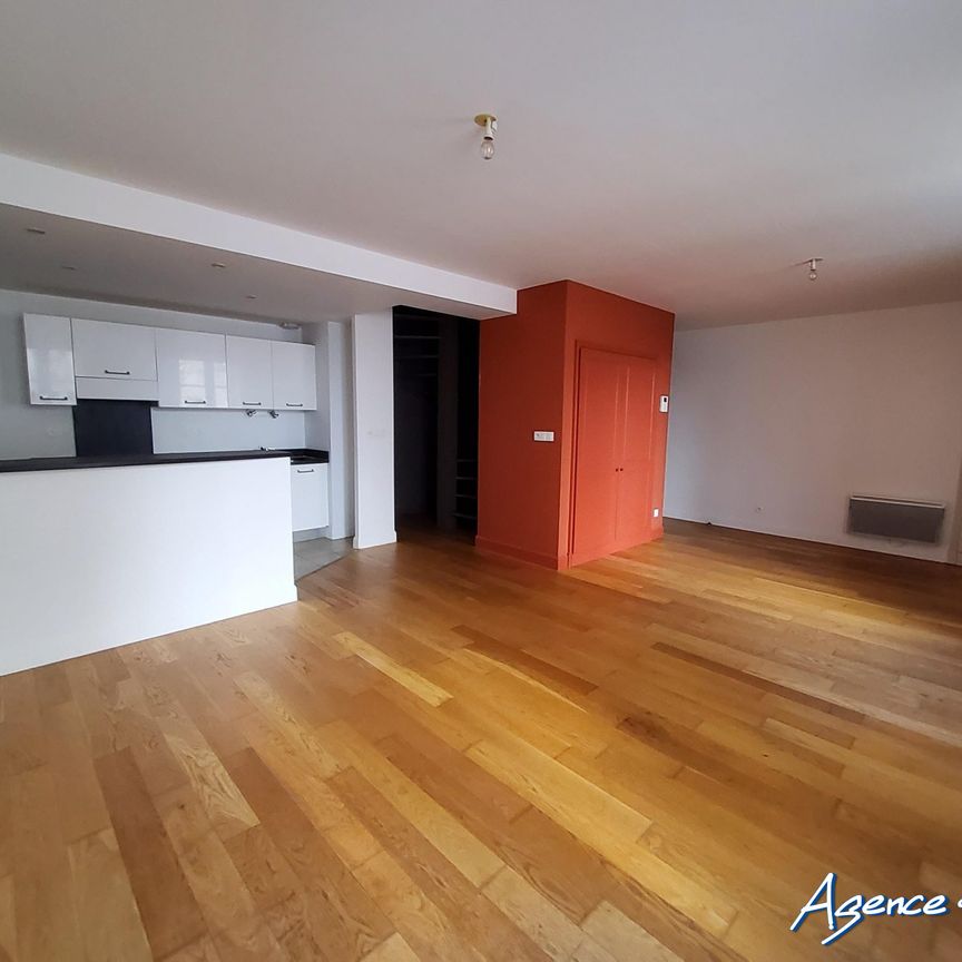 Location Appartement 3 pièces 79m² NARBONNE 11100 - Photo 1