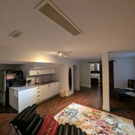 One bed one bath - Photo 3