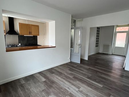 Location Appartement 4 pièces 72m² - Photo 2