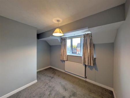 2 bedroom end of terrace house to rent - Photo 4